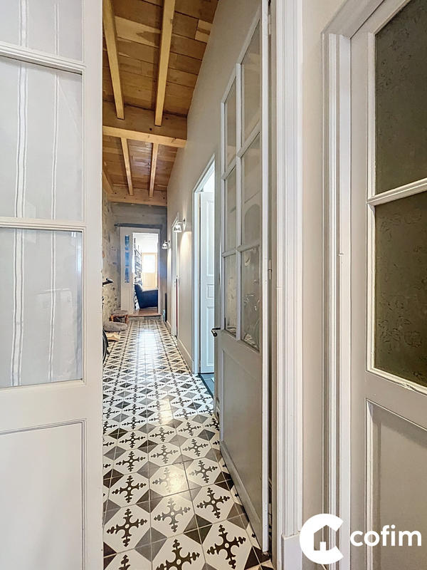 Maison - 240 m² - 5 pièces