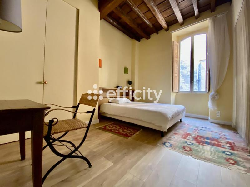 Appartement - 72 m² - 2 pièces