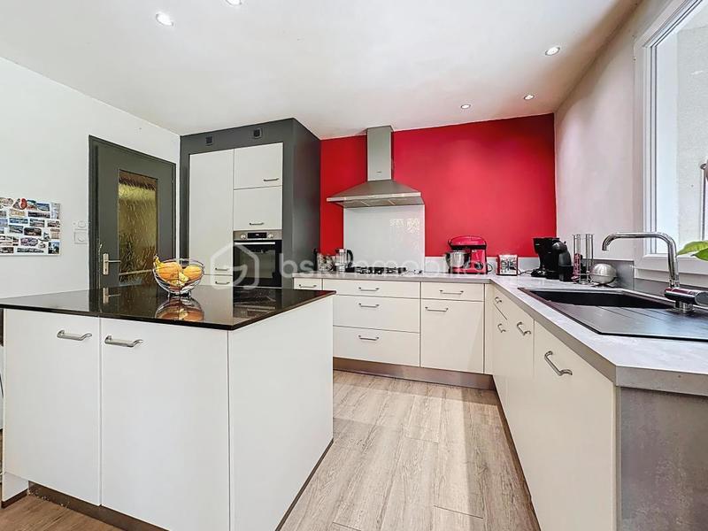 Maison - 94 m² - 5 pièces