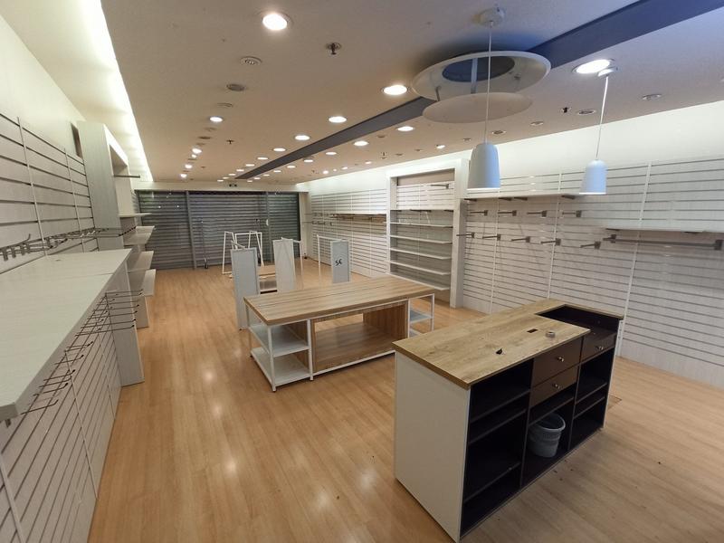 Local commercial - 128 m²