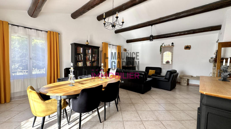 Maison - 233 m² - 5 pièces