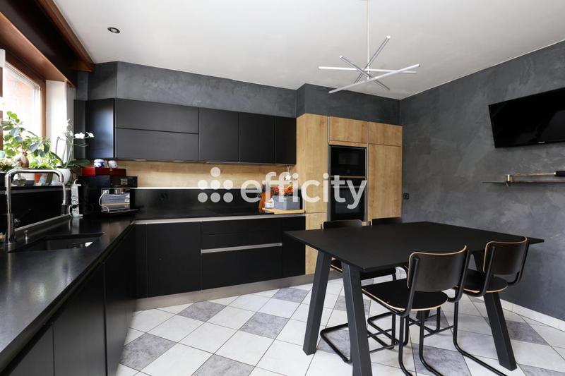 Maison - 166 m² - 5 pièces