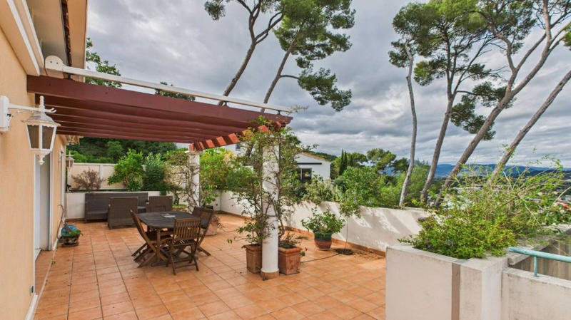 Appartement - 104 m² - 4 pièces