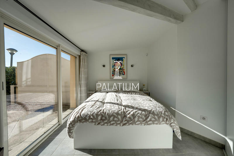 Maison - 284 m² - 12 pièces