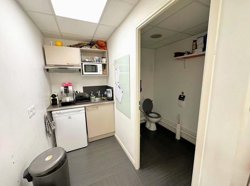 Local commercial - 70 m² - 3 pièces