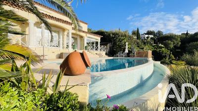 Maison - 125 m² - 6 pièces