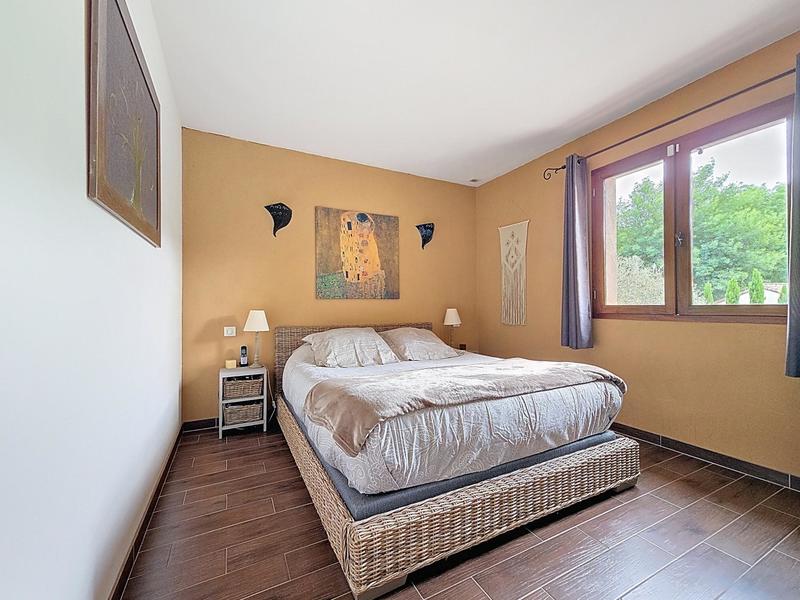 Maison - 220 m² - 7 pièces