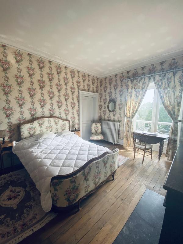 Château - 4 200 m² - 72 pièces