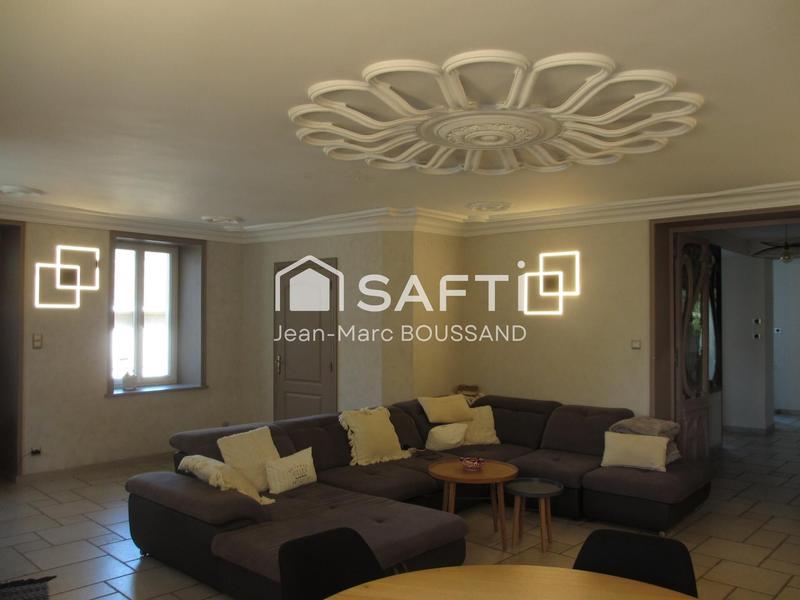 Maison de village - 270 m² - 9 pièces