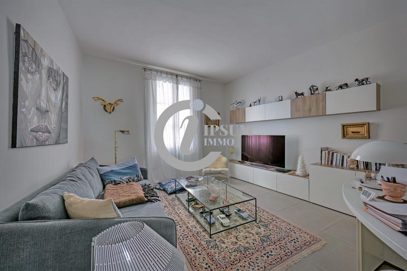 Maison - 303 m² - 6 pièces