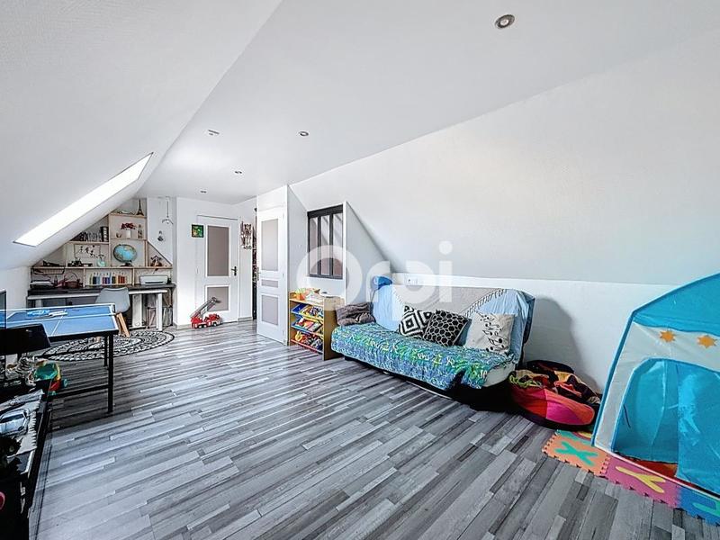 Maison - 102 m² - 5 pièces