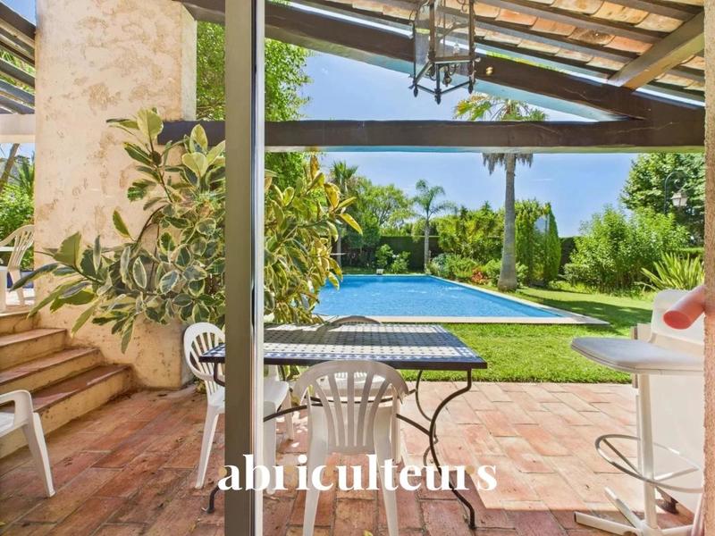 Maison ancienne - 276 m² - 7 pièces