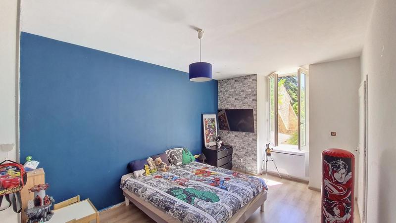 Mas - 340 m² - 7 pièces