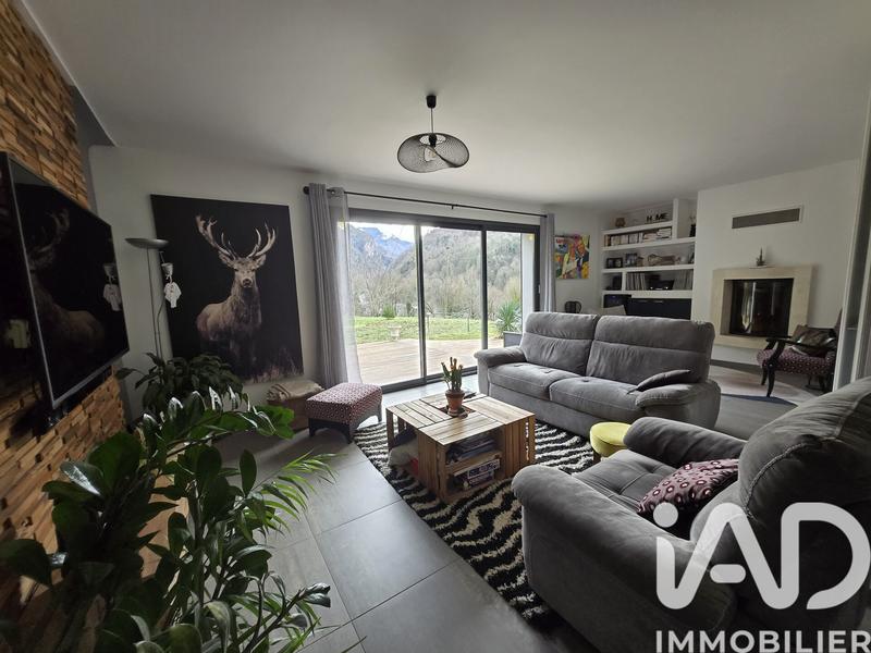 Maison - 186 m² - 6 pièces