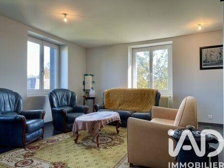 Maison - 240 m² - 10 pièces