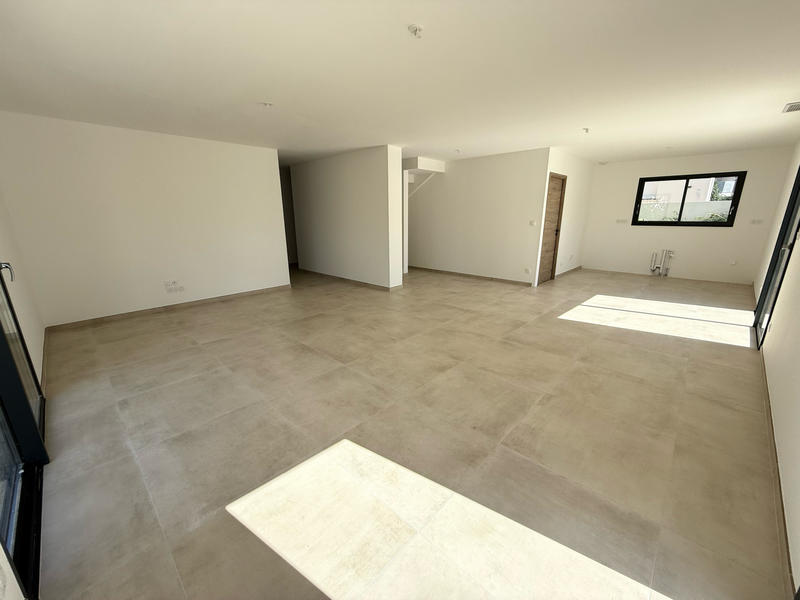 Maison - 123 m² - 4 pièces