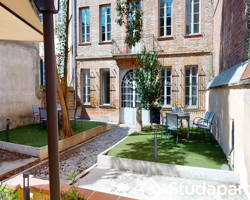 Chambre - 120 m² - 1 pièce