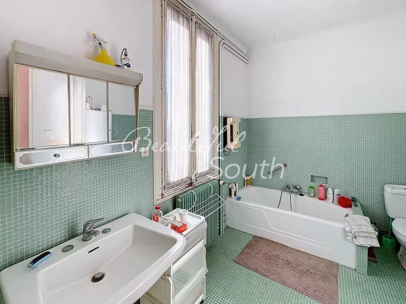 Propriété - 359 m² - 17 pièces