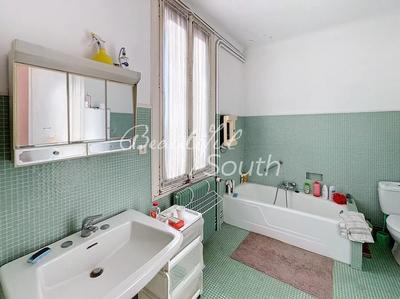 Propriété - 359 m² - 17 pièces