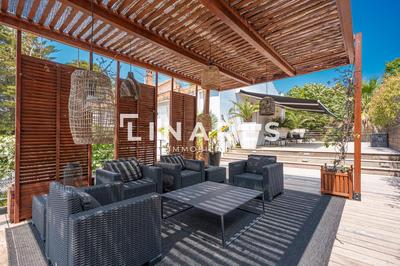 Maison - 306 m² - 6 pièces