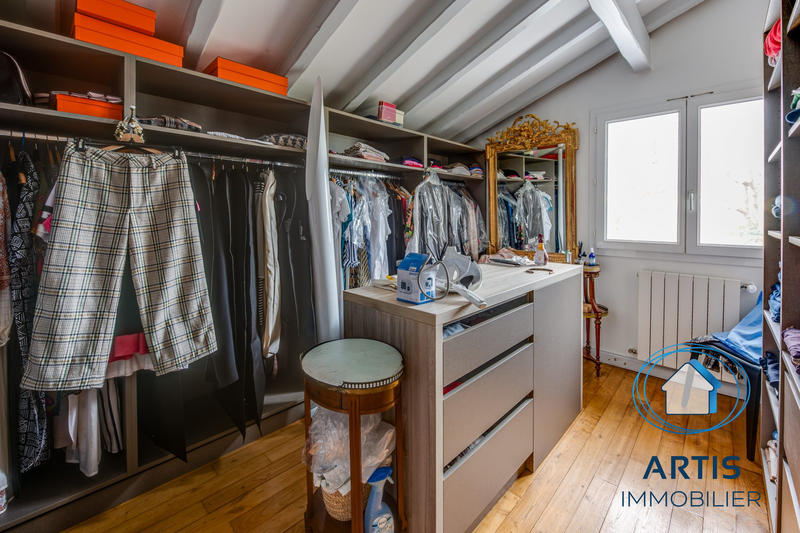 Maison - 185 m² - 7 pièces