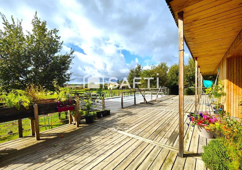 Maison - 214 m² - 7 pièces