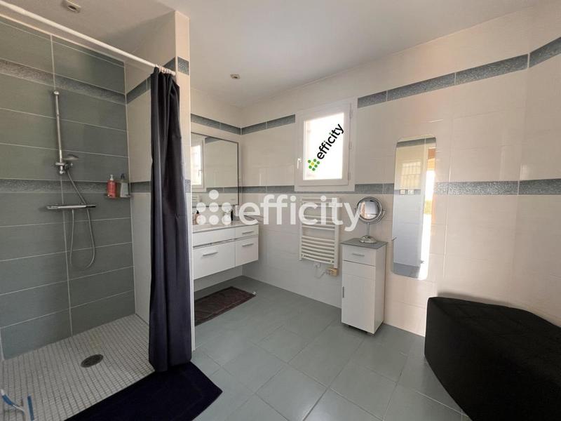 Maison - 170 m² - 5 pièces