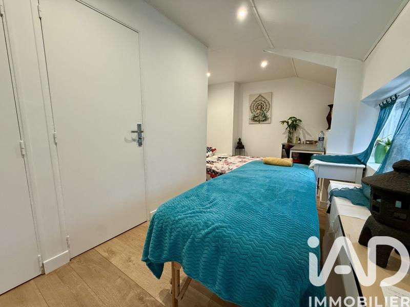 Maison - 301 m² - 13 pièces