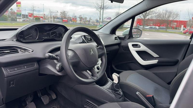 Peugeot 208 I 1.2 PureTech 68 Like