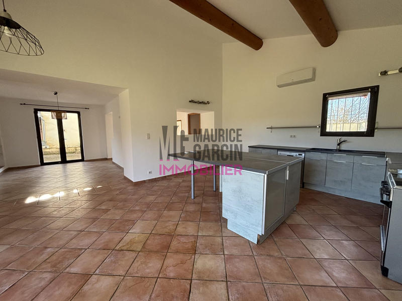 Maison - 202 m² - 7 pièces