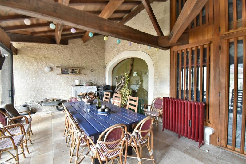 Maison en pierre - 162 m² - 4 pièces