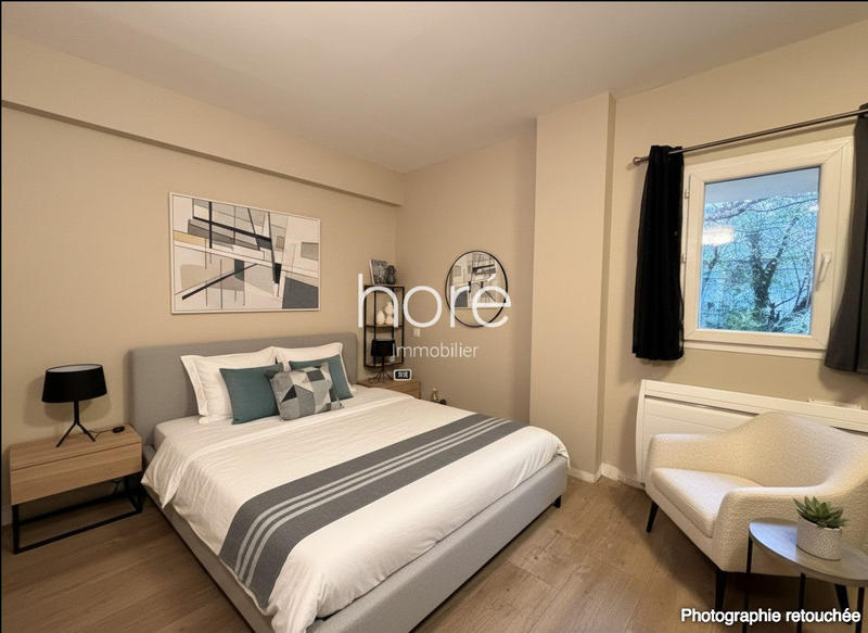 Maison - 255 m² - 8 pièces