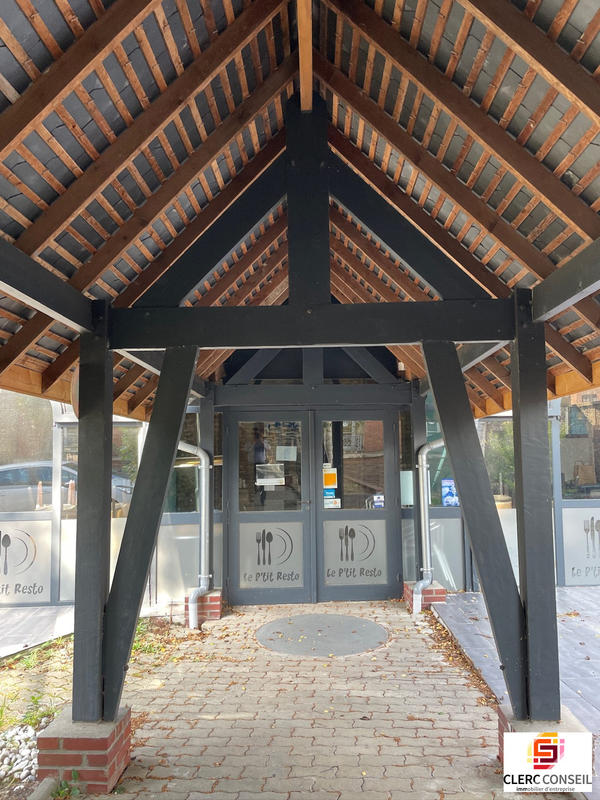 Local commercial - 326 m²