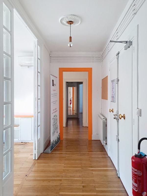 Local d'activité / Entrepôt - 130 m²