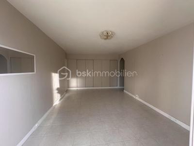 Appartement - 65 m² - 3 pièces