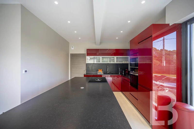 Villa - 265 m² - 7 pièces