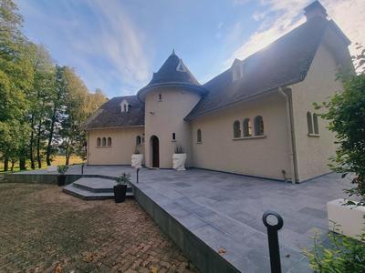 Demeure - 187 m² - 7 pièces