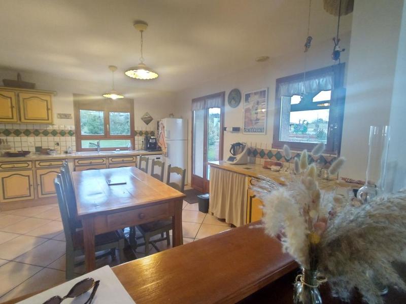 Maison - 200 m² - 7 pièces