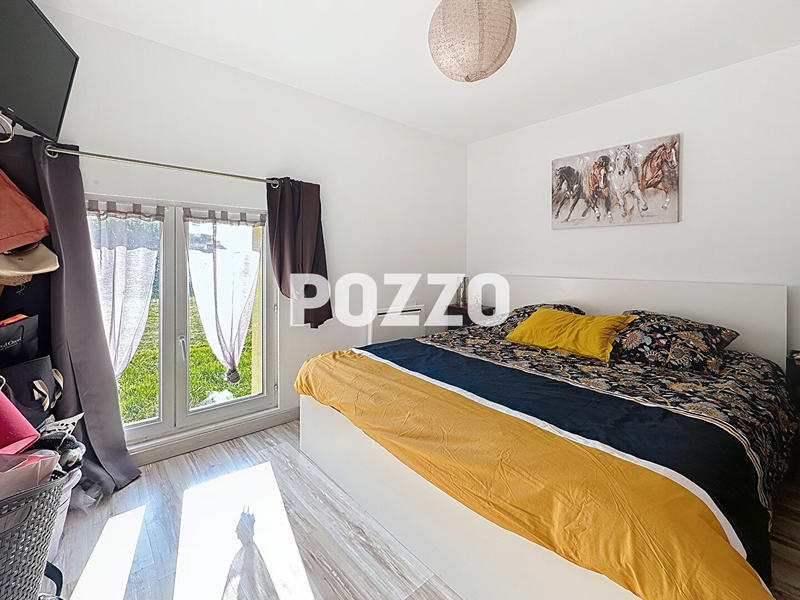 Maison - 305 m² - 13 pièces