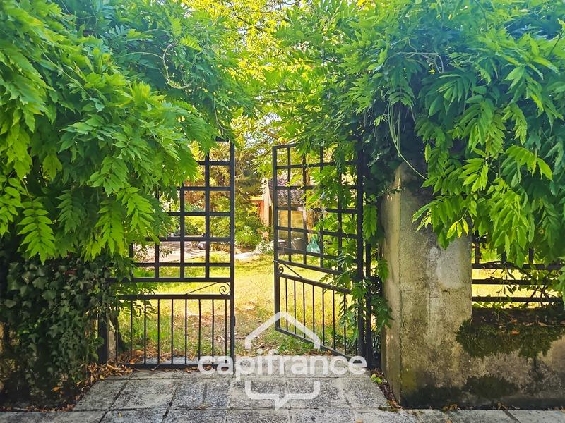 Propriété - 474 m² - 14 pièces