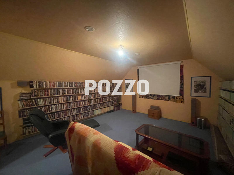 Maison - 218 m² - 7 pièces