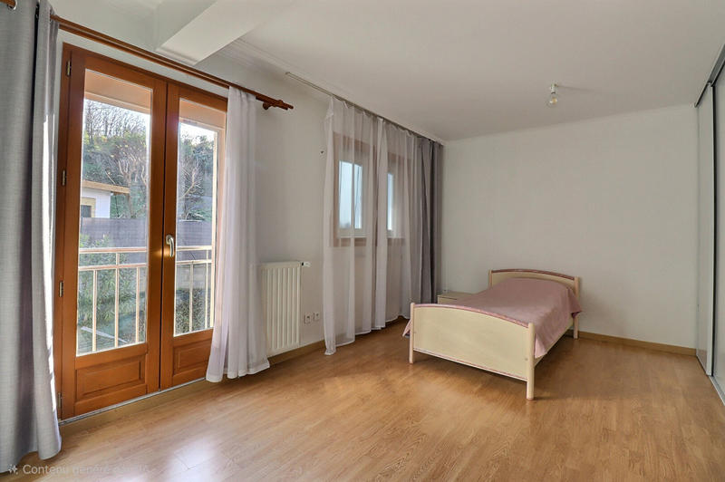 Maison - 142 m² - 6 pièces