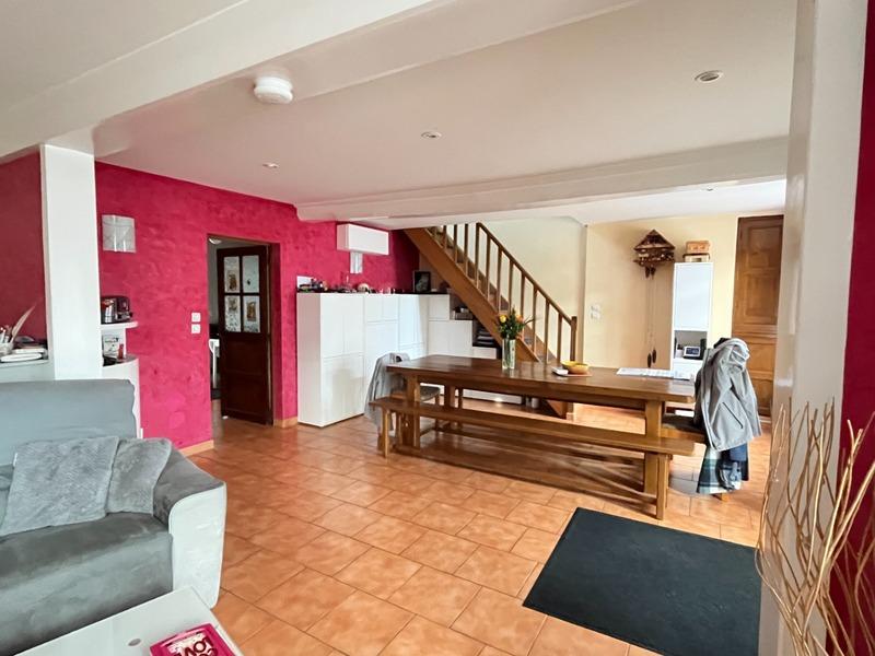 Maison - 122 m² - 6 pièces