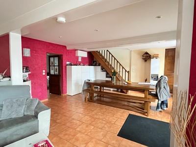 Maison - 122 m² - 6 pièces