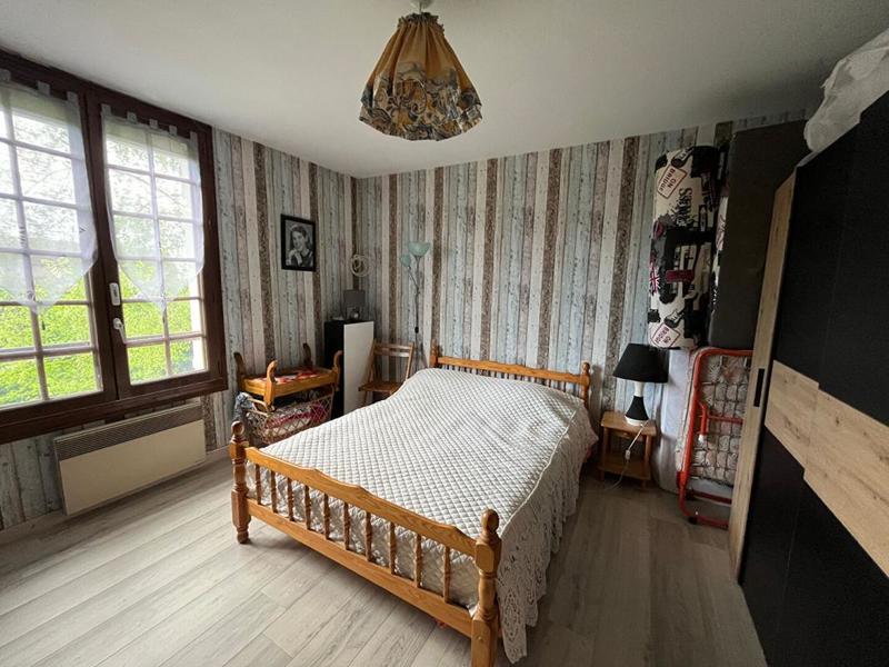 Maison - 180 m² - 8 pièces