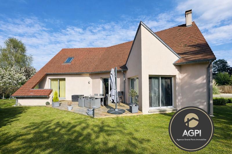 Maison contemporaine - 221 m² - 8 pièces