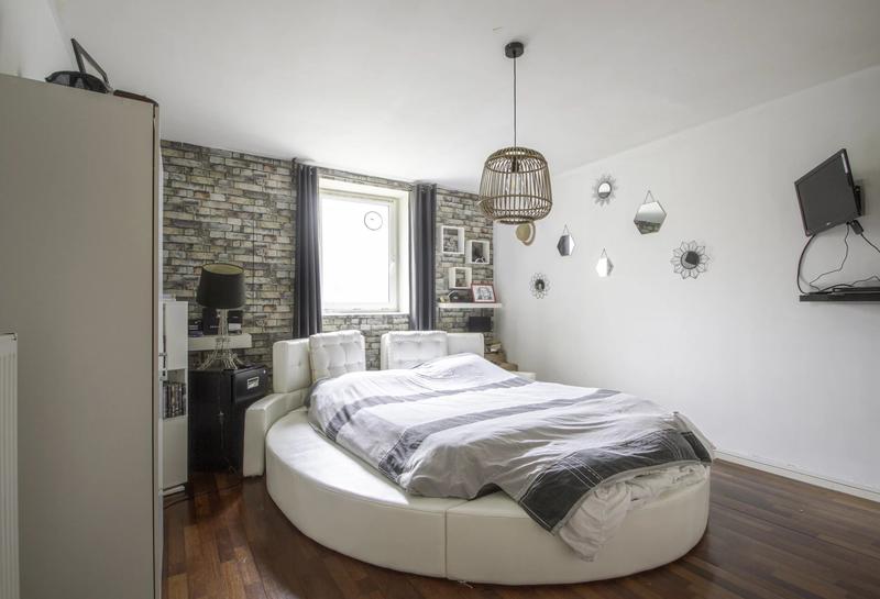 Appartement - 155 m² - 6 pièces