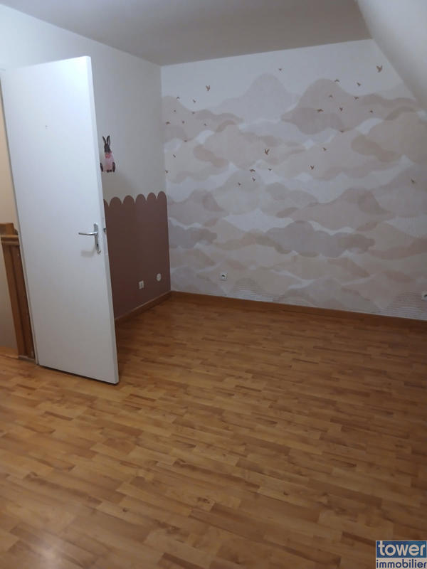 Maison - 95 m² - 4 pièces