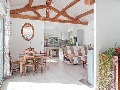 Maison - 94 m² - 4 pièces