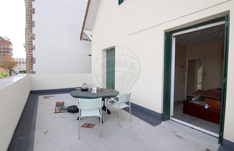 Maison - 153 m² - 9 pièces